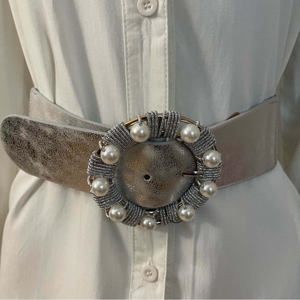 Silver distressed PU leather circle buckle faux pearls elastic waistband belt